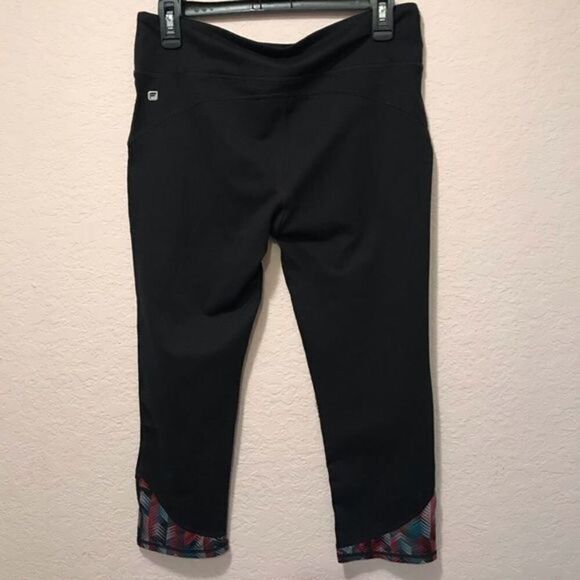 NWOT. Fabletics black yoga/workout pants - Picture 3 of 8